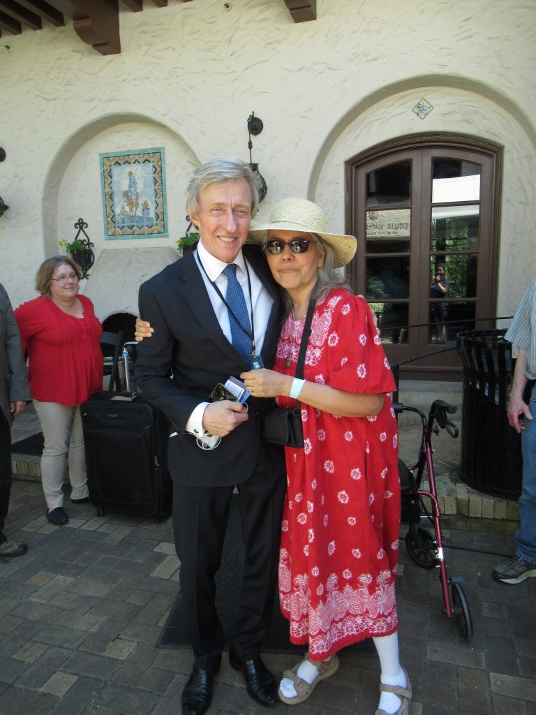 Maria and Leslie Keno